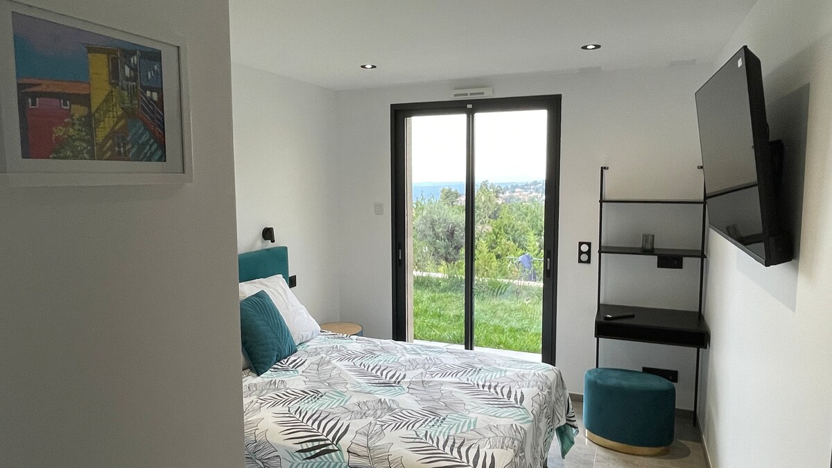 Slaapkamer met tweepersoonsbed