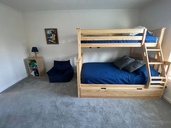 Bunk room, twin on top, full bed on bottom and a trundle mattress 