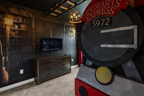 6 Bd/ 5 Ba Sleeps 12! Storey Lake (4371RS)