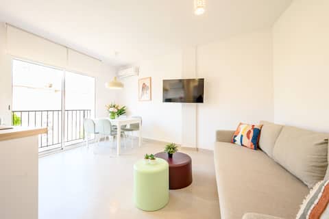 Top Airbnb: Brand new 2 bedroom, beach and downtown by 10ToSea en Fuengirola