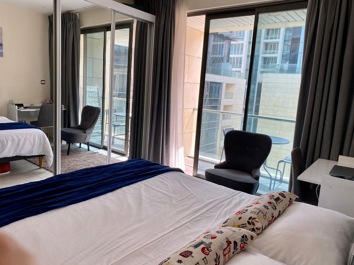 Cozy Studio in Damac Tower photo 4