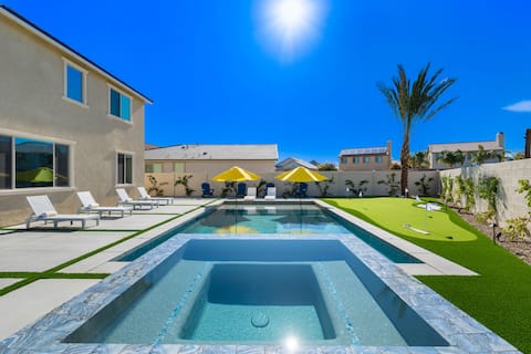 Casa Negra w/Pool, Game room, & Golf/Sleeps 22!