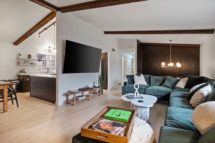 Game room/ 5 min to DT Minneapolis, Target Center