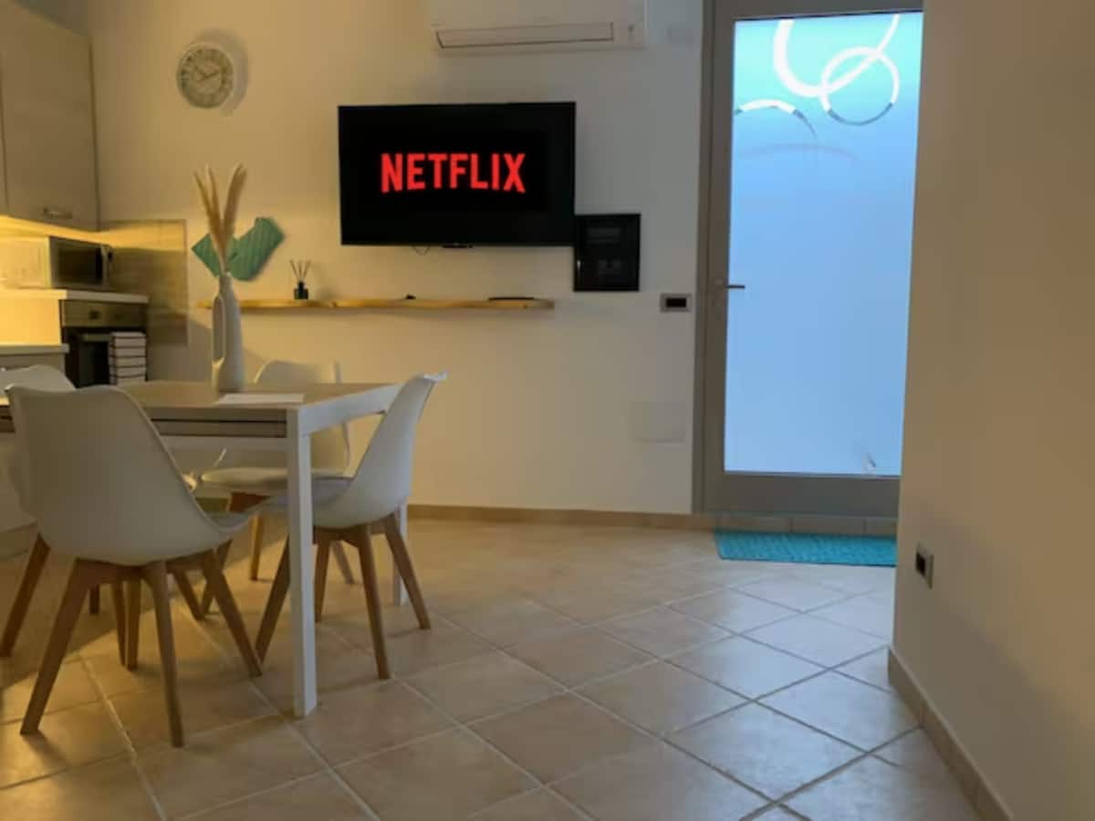 [Loft Comodo ed Elegante] • Wi-Fi e Parcheggio foto 14