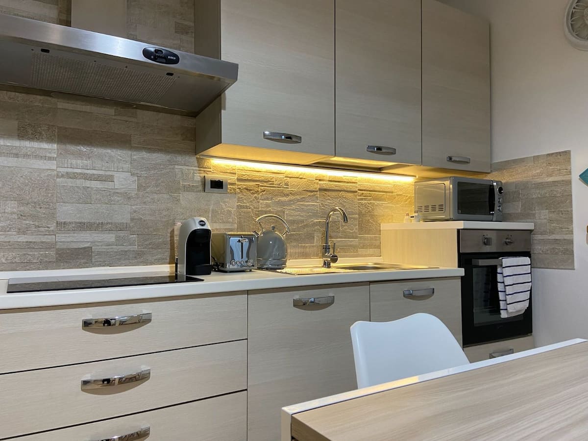 [Loft Comodo ed Elegante] • Wi-Fi e Parcheggio foto 7
