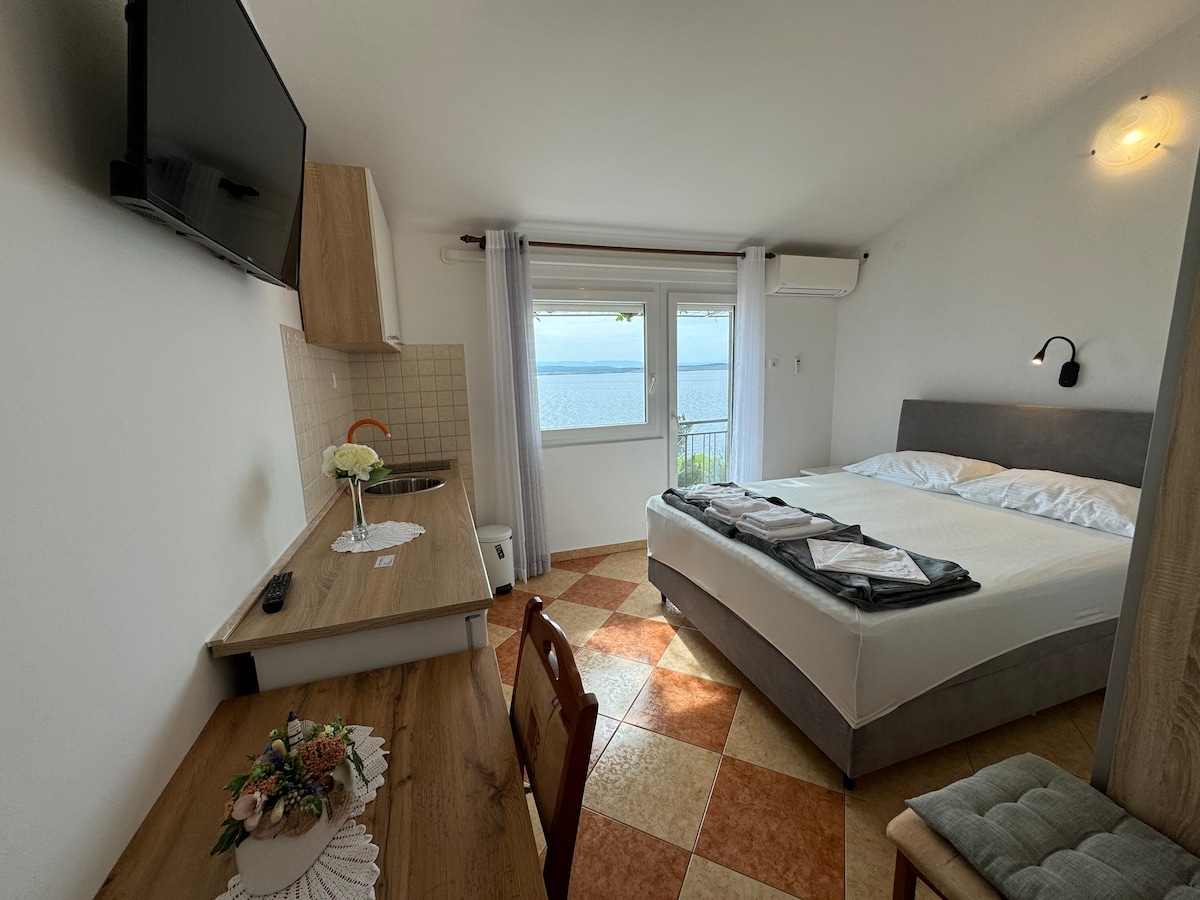 Apartment Mare 2 studio