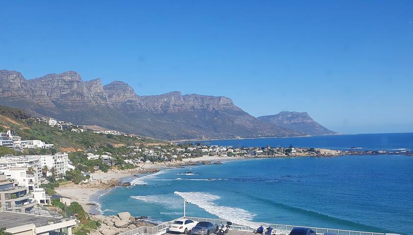 Clifton luxury-Walk to beach, exquisite view gallery image 2