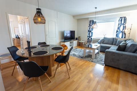 A cozy triangle in the center