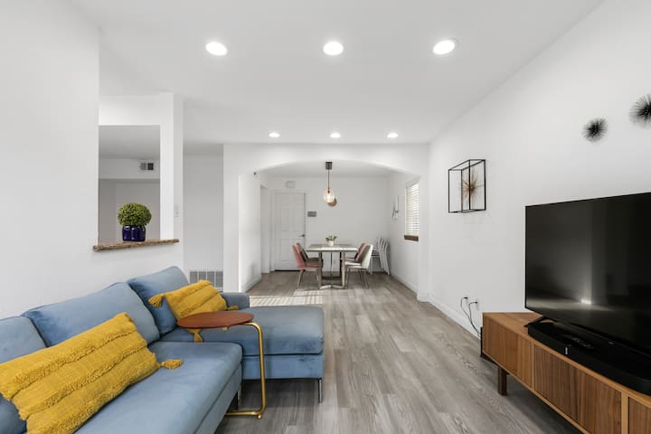 Jane's Home (Ho) | San Mateo Downtown 3b2b Home - Belmont, CA