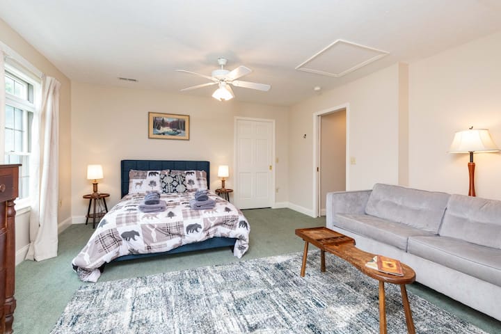 Chambre queen size spacieuse de niveau supérieur