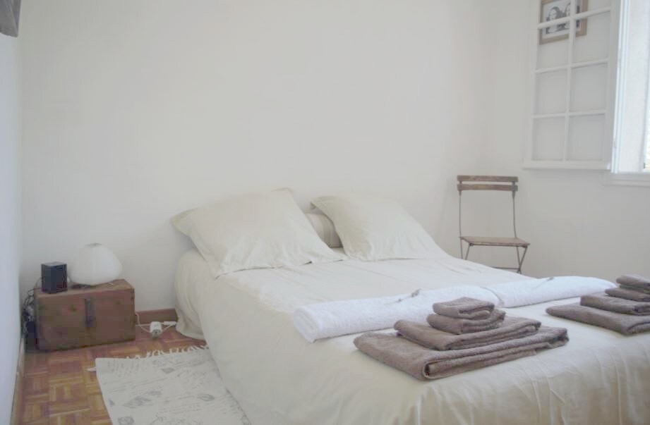 ห้องนอนเงียบสงบชั้น 3 พื้นไม้เนื้อแข็ง 