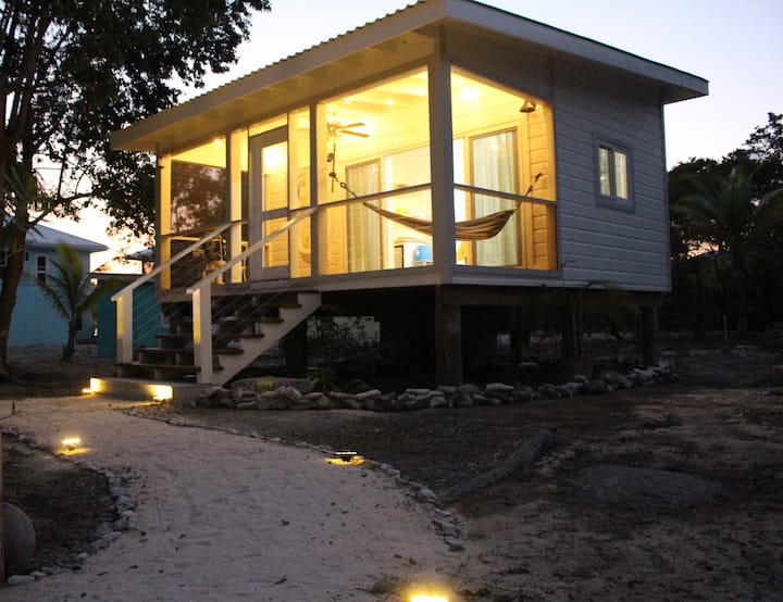 Sunshine Casita SeaEsta Guesthouses for Rent in Utila, Bay Islands