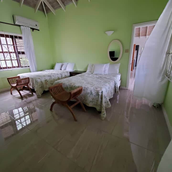 Dormitorio 2 (2 camas completas)