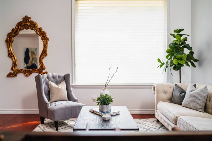 Beautiful Home Stunning Views w/ Salt Water Pool gallery image 4