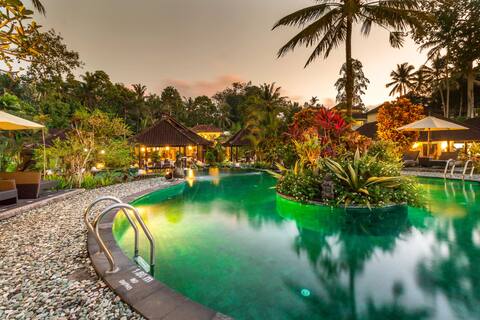 Experience Deluxe Balinese Room in Tabanan Village