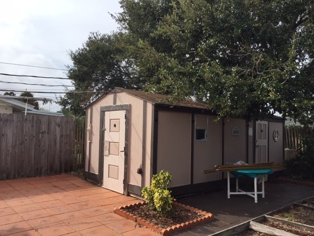 Off to the BEACH! Quiet, Safe,Pet friendly Home