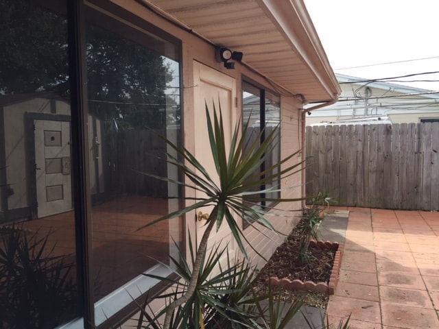 Off to the BEACH! Quiet, Safe,Pet friendly Home