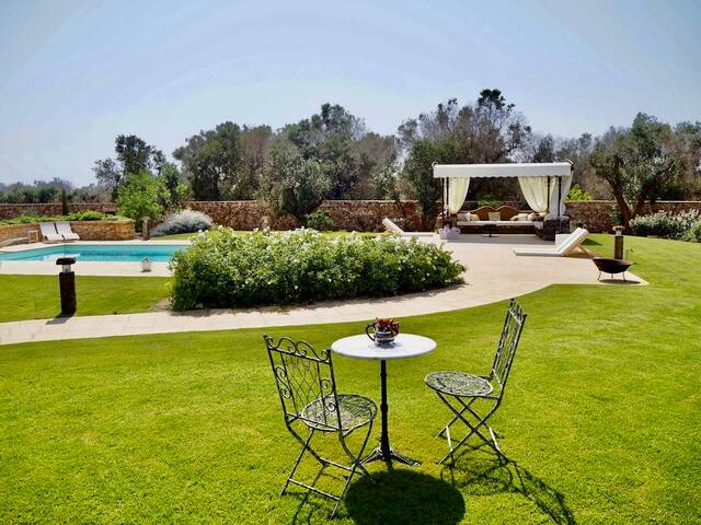 Luxury villa in pietra naturale gallery image 2