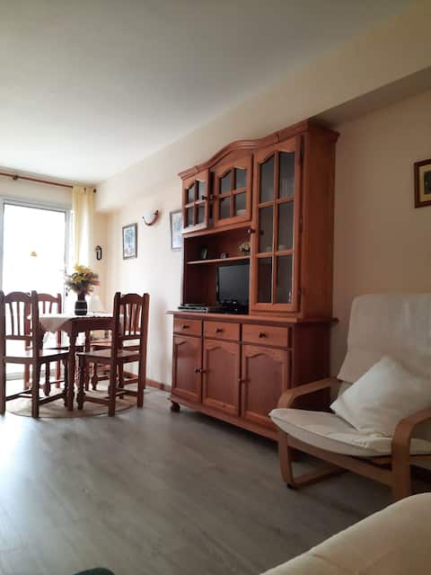 Top Airbnb: Warm loft outside Jaca, unique views, parking. en Jaca