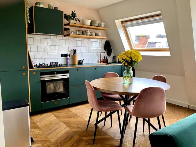 Luxurious Amsterdam Loft with Amazing Rooftop gallery image 3