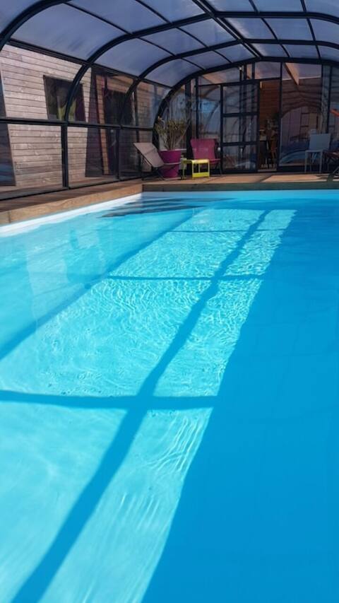 Sea view house with pool