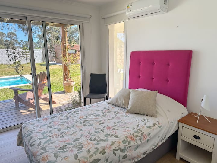 Dormitorio 3 hacia el fondo, con cama marinera de plaza y media.