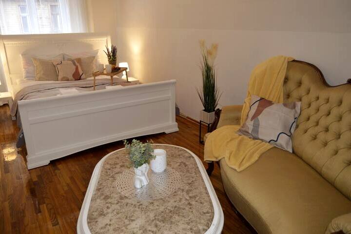 Classic 3BR Midtown Riga APT*Free parking*billiard gallery image 2