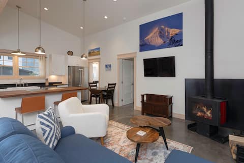 Popular Airbnb listing: Beautiful Apartment in Big Sky in Big Sky