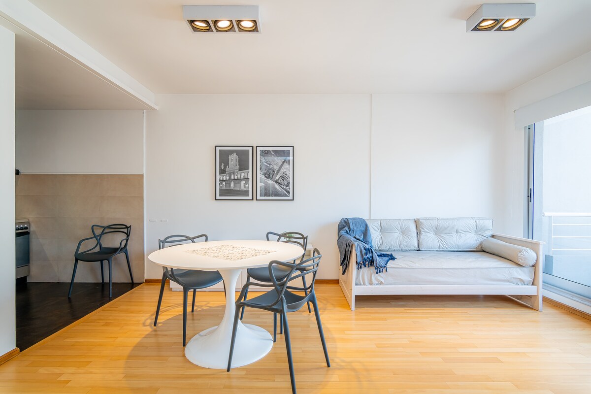One-bedroom apartment with work-from-home space in Belgrano
