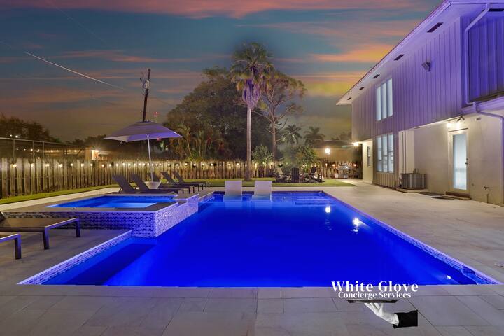 LUX 6BR 4Bath Htd Pool & SPA Mini Golf G-Room gallery image 2