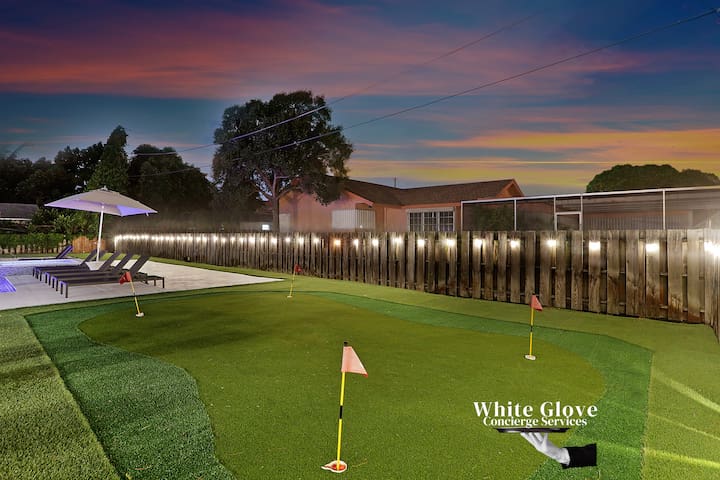 LUX 6BR 4Bath Htd Pool & SPA Mini Golf G-Room gallery image 4