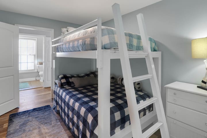 ห้องเตียงสองชั้นสำหรับเด็ก