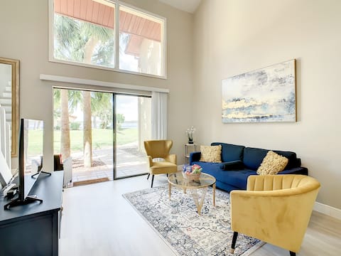 Top Airbnb: Charming Lakeview Retreat III in Doctor Phillips