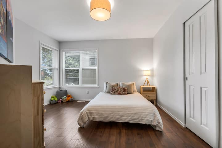 Имајте предвид: втората спална соба има футон кој може да се претвори во брачен кревет (широк 150-179 см).