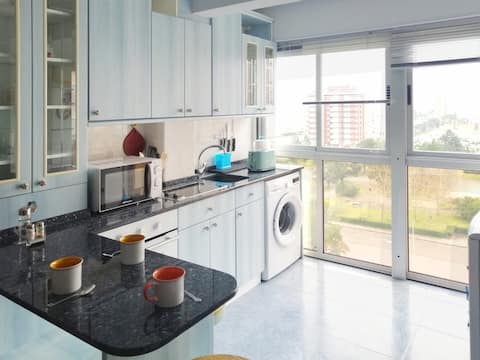 Top Airbnb: Beachfront apartment, surfing en Laredo