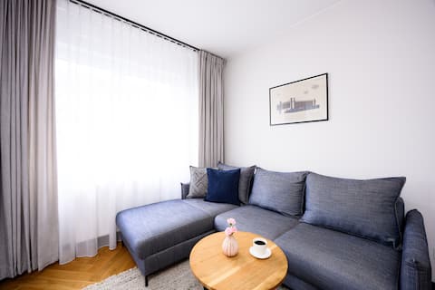 Popular Airbnb listing: Native Apartments Barska 69/74 in Dębniki