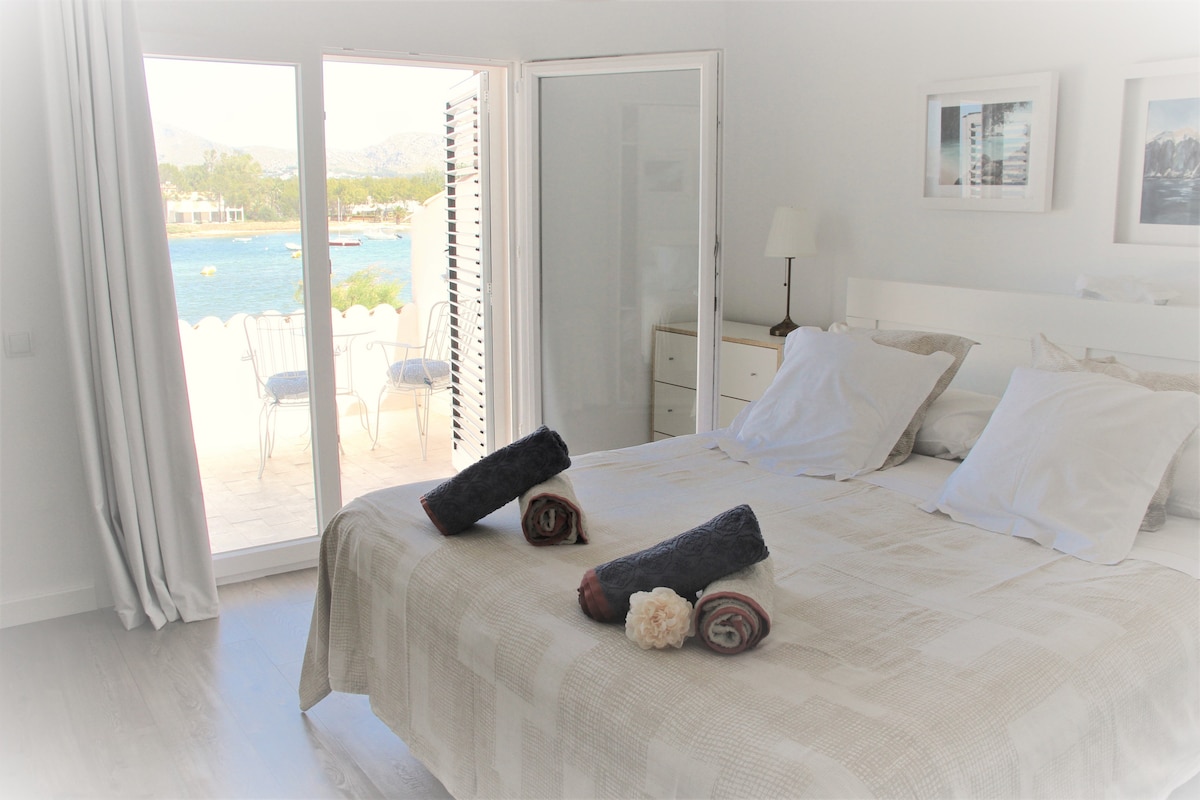 غرفة رئيسية بإطلالة على المحيط