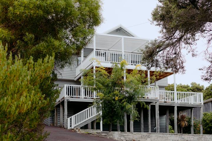 S o l s t i c e : ocean views