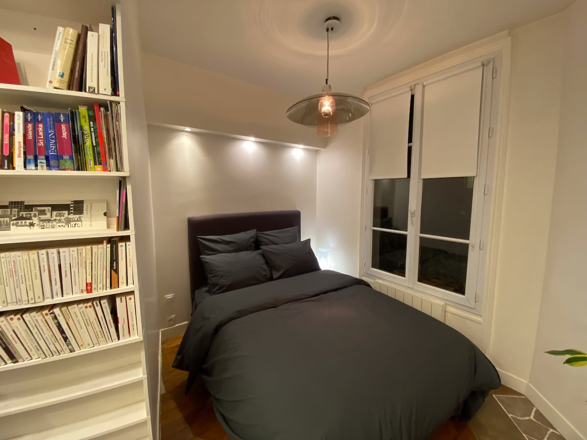 Chumba kinachoangalia ua. 
