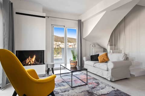 Urban Ray Rooftop (200m from metro Alimos)