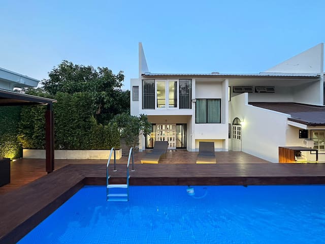AiryVille Private Poolvilla Bangkok 4 bed near BTS