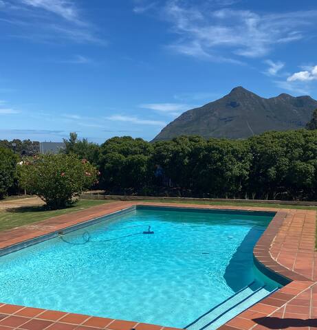 Charmantes Kaphaus mit großem Pool und Sonnendeck gallery image 2