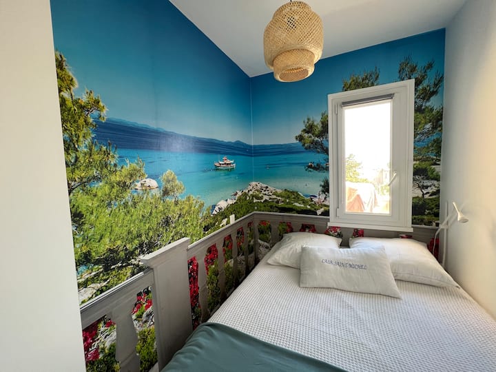 พื้นที่นอนพร้อมเครื่องนอนที่สะดวกสบายมาก 