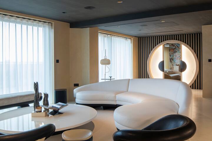 Suite Spot; penthouse in Manchester City Centre gallery image 5