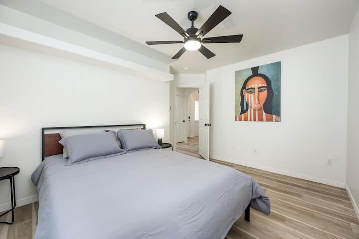 Menšia manželská posteľ