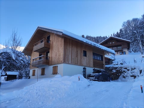 Chalet ski in/ski out, sauna & spa, view Mt Blanc
