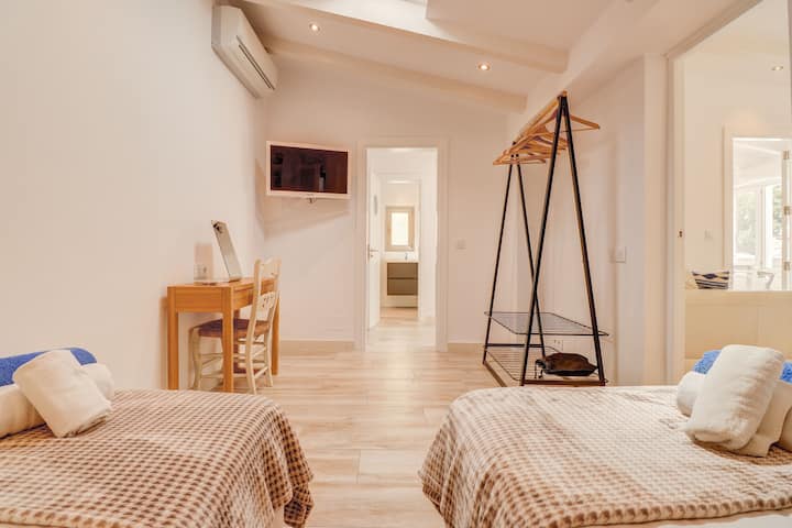 Ndërtesë me dy dhoma gjumi dhe banjë ...