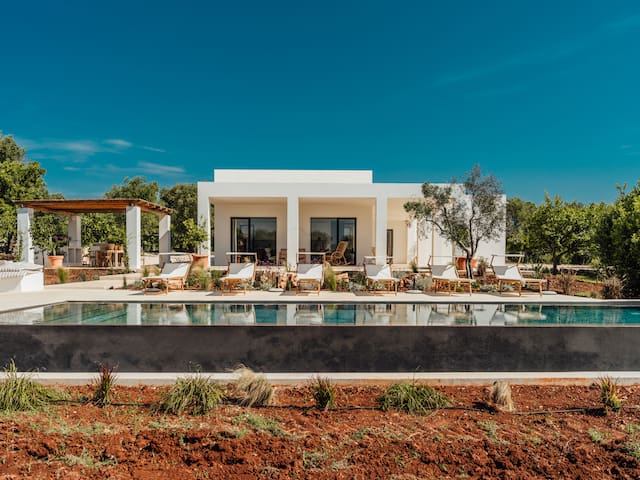 Brand new luxury villa near Ostuni & infinity pool