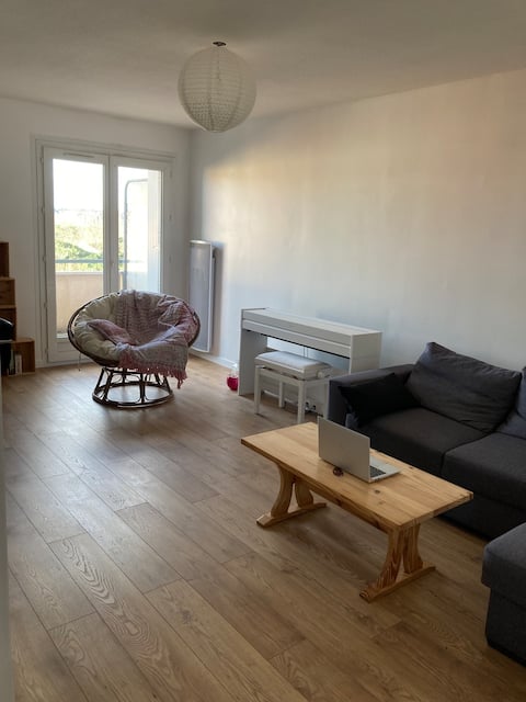 Successful Airbnb property: Beautiful, quiet apartment and close to the center. in Toulouse