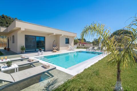 Villa Adiola, An Unrivalled Retreat